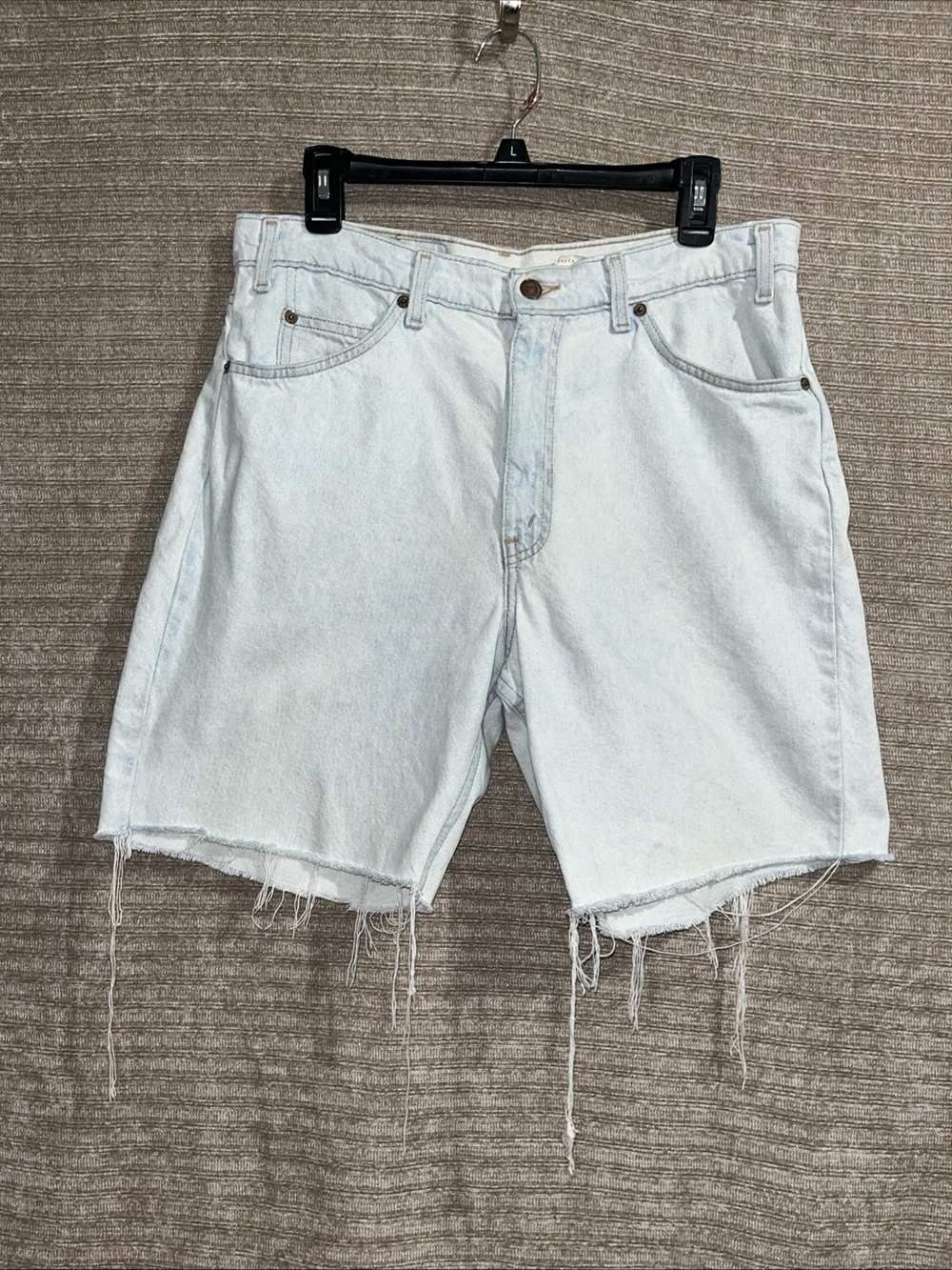 Vintage Levis 550 Bleached Cut Off Jeans Denim Shorts Jorts Men’s 34 X 7.5